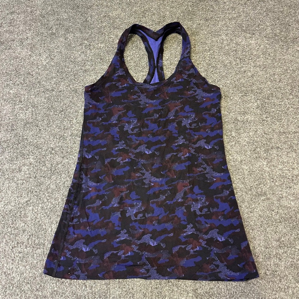 Lululemon Tank Top Womens Size 4 Purple Blue Camo Racerback Athletic Yoga Gym